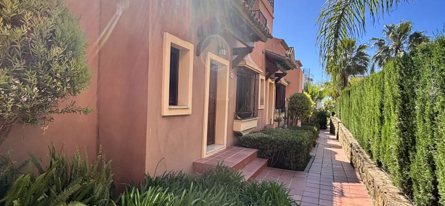 Продажа таунхауса в Estepona 4