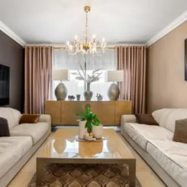 Venta de apartamento en planta baja en Benahavís
