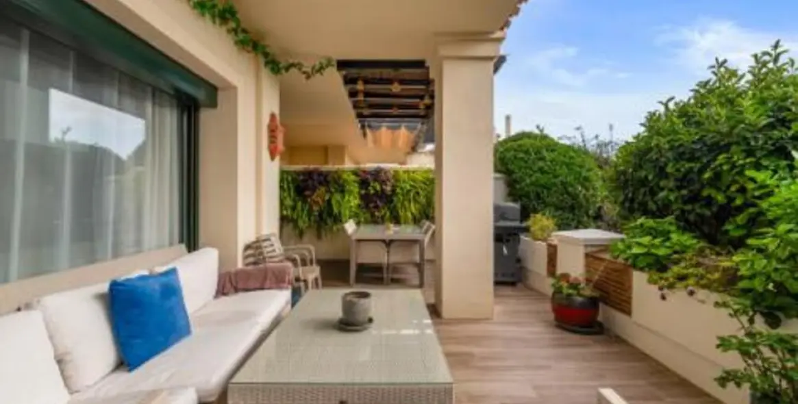 Venta de apartamento en planta baja en Benahavís 8