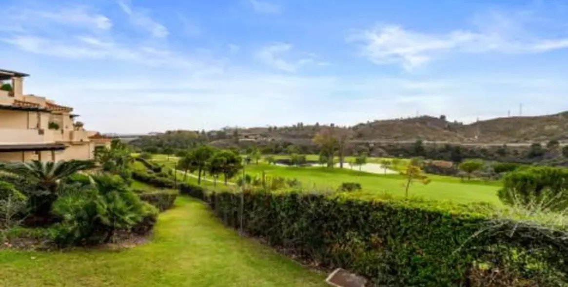 Venta de apartamento en planta baja en Benahavís 11