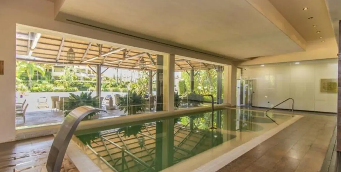 Venta de apartamento en planta baja en Benahavís 33