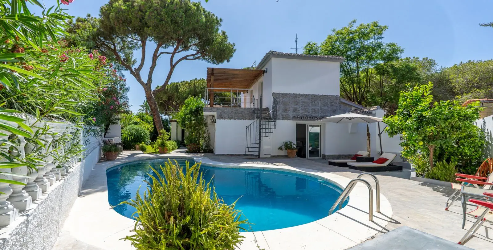 Venta de villa independiente en Marbesa 1