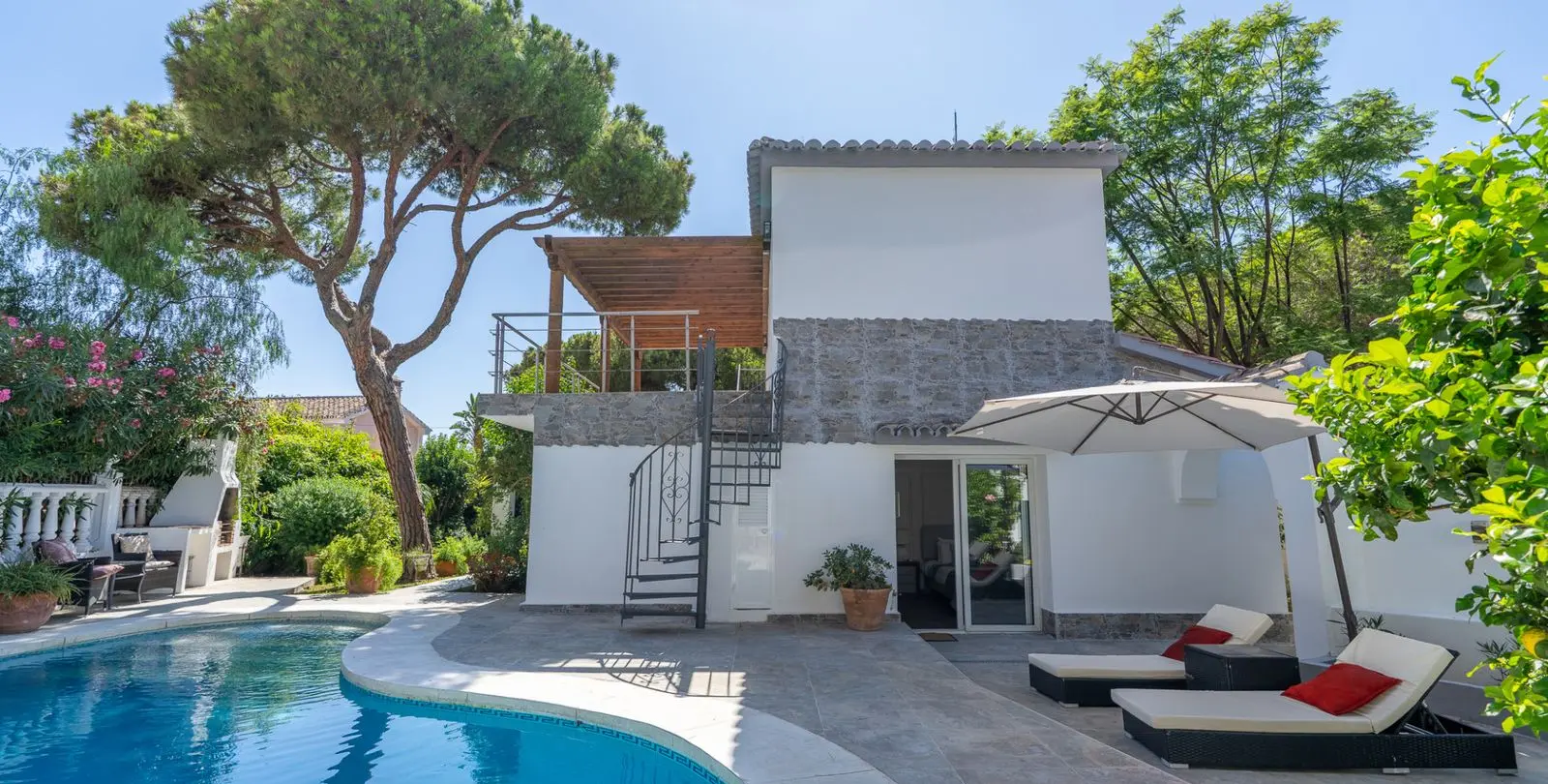 Venta de villa independiente en Marbesa 2