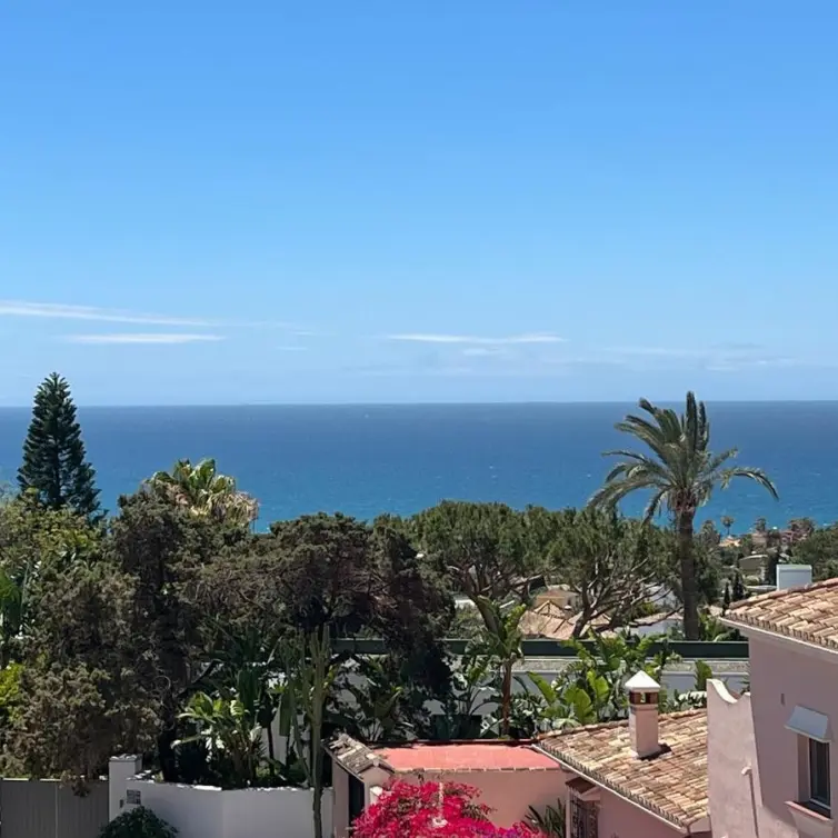Sale of detached villa in Marbesa