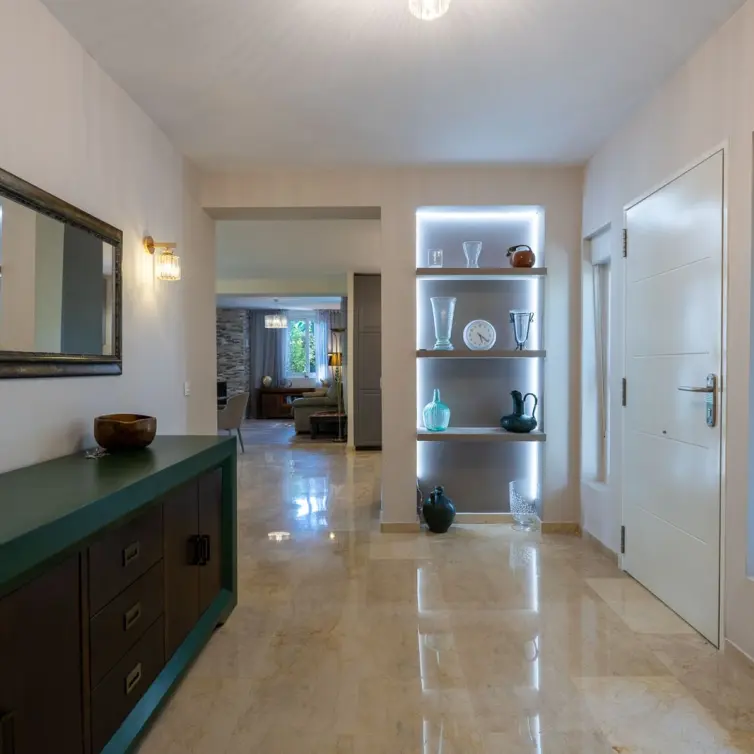 Sale of detached villa in Marbesa