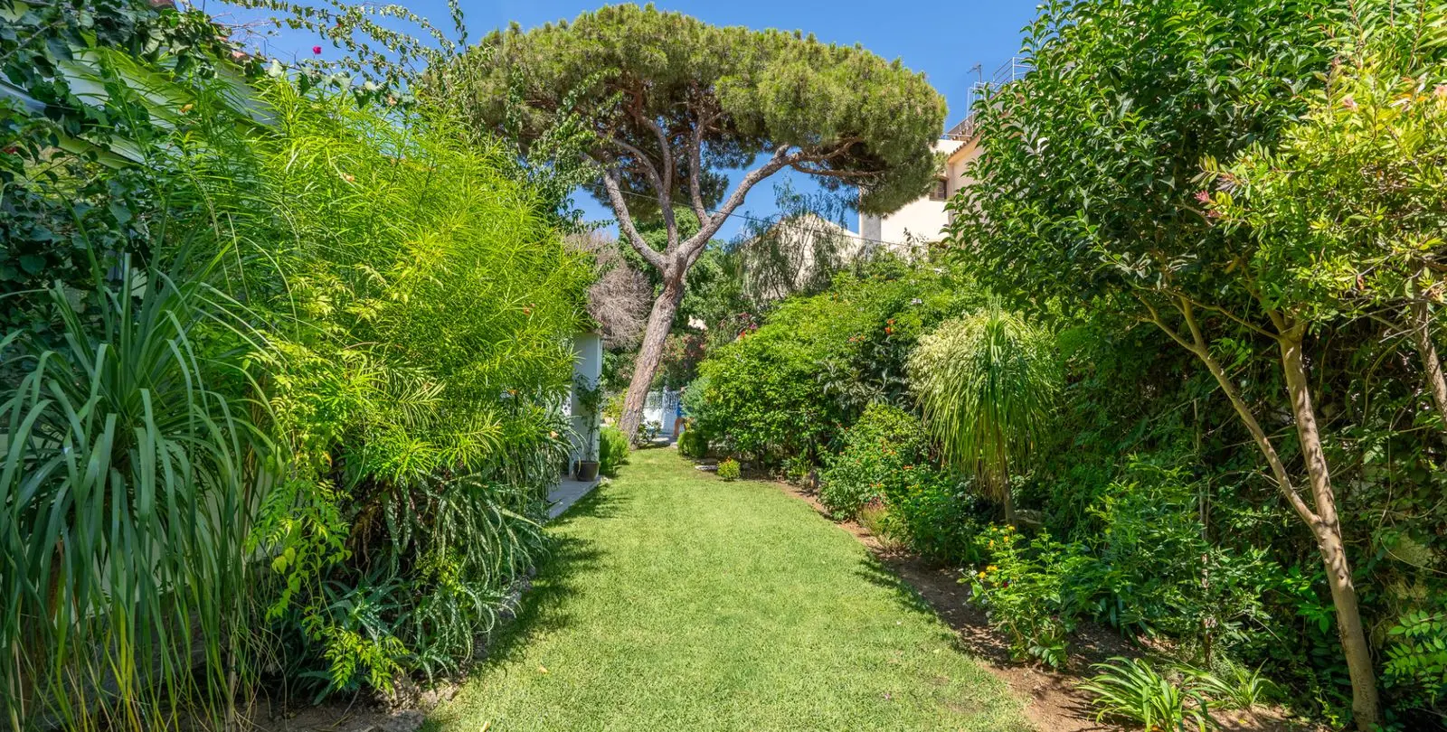 Venta de villa independiente en Marbesa 42
