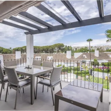 Venta de ático dúplex en Puerto Banús
