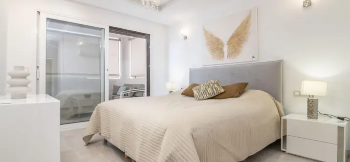 Venta de ático dúplex en Puerto Banús 4