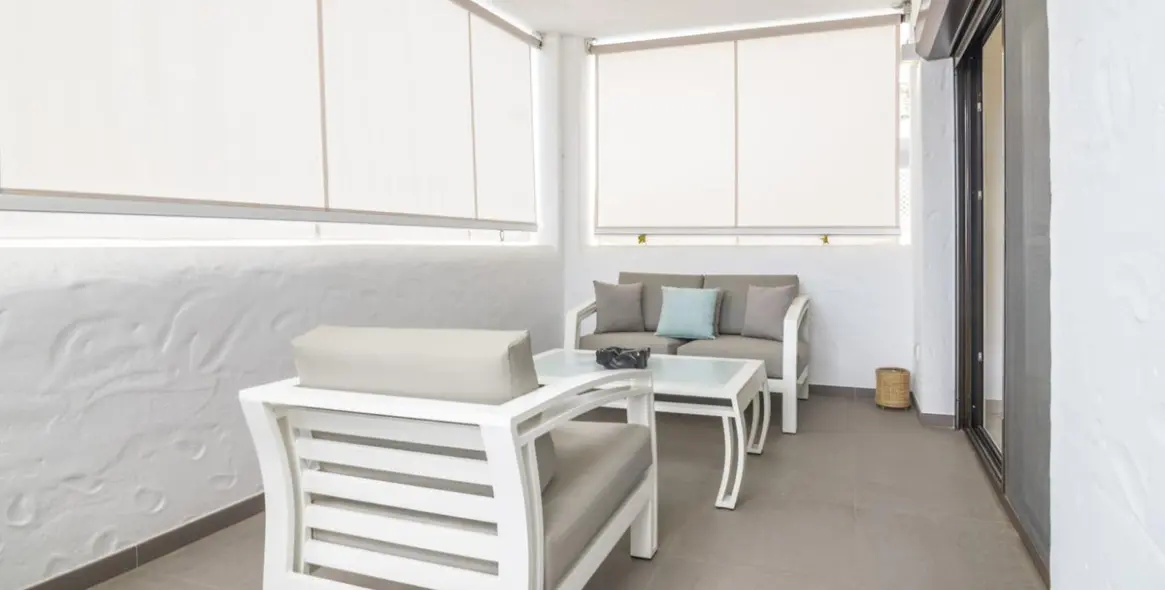 Sale of penthouse duplex in Puerto Banús 11