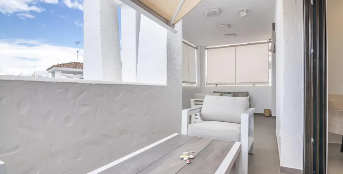 Sale of penthouse duplex in Puerto Banús 12