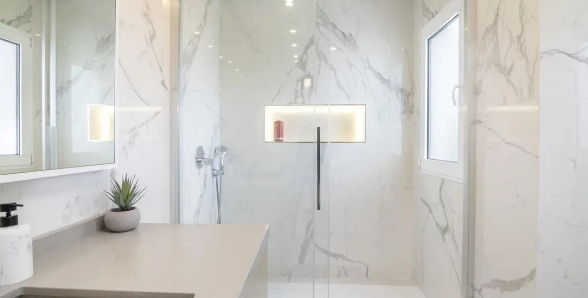 Sale of penthouse duplex in Puerto Banús 19