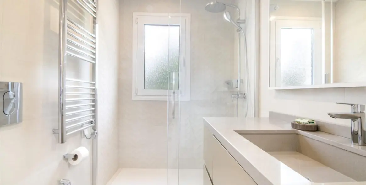 Sale of penthouse duplex in Puerto Banús 32