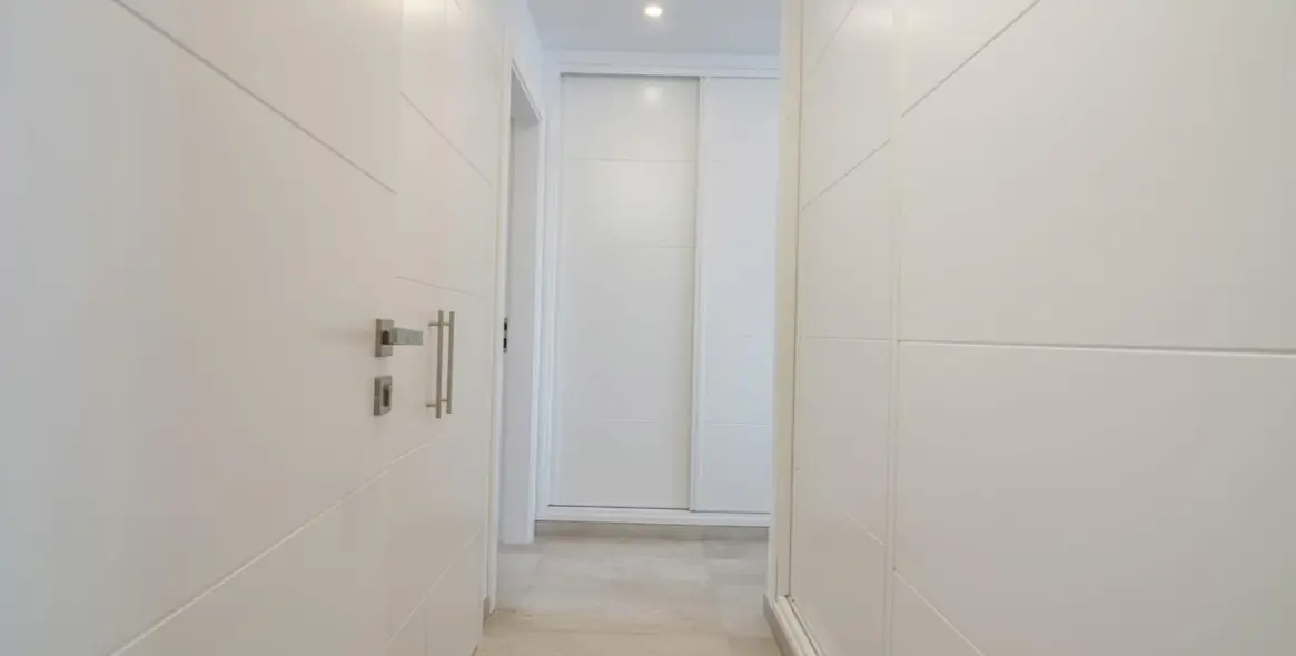 Sale of penthouse duplex in Puerto Banús 34