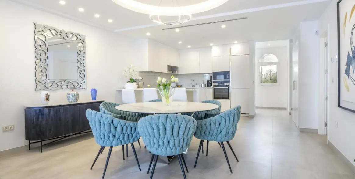 Sale of penthouse duplex in Puerto Banús 44