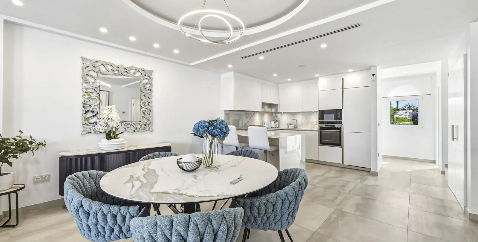 Продажа двухуровневого пентхауса в Puerto Banús 21