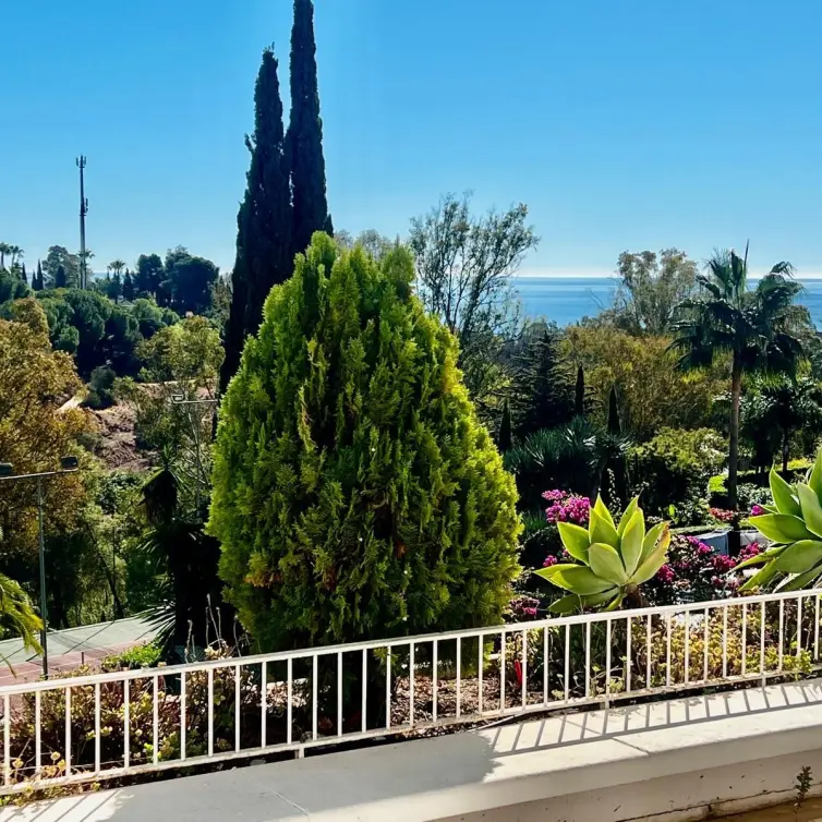 Sale of ground floor apartment in The Golden Mile