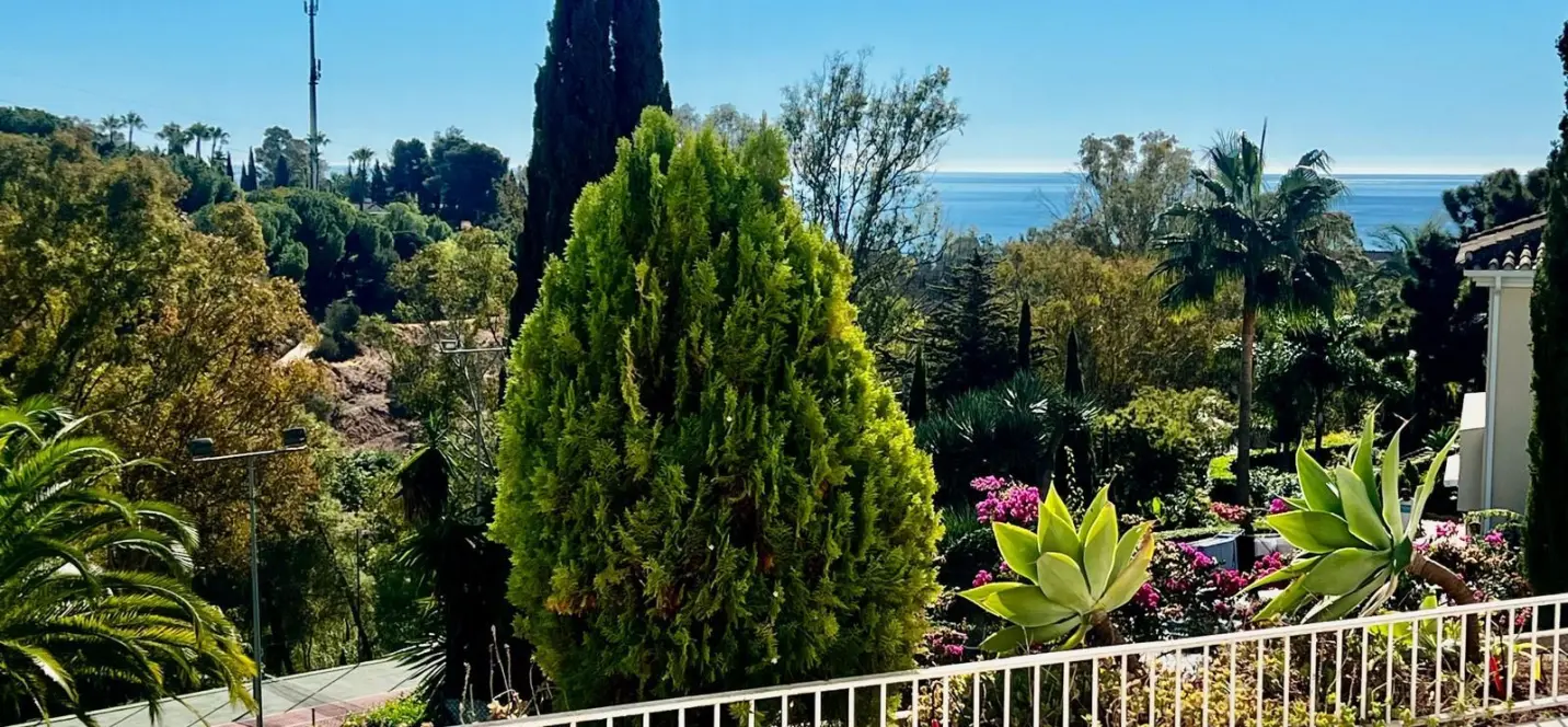 Sale of ground floor apartment in The Golden Mile 1