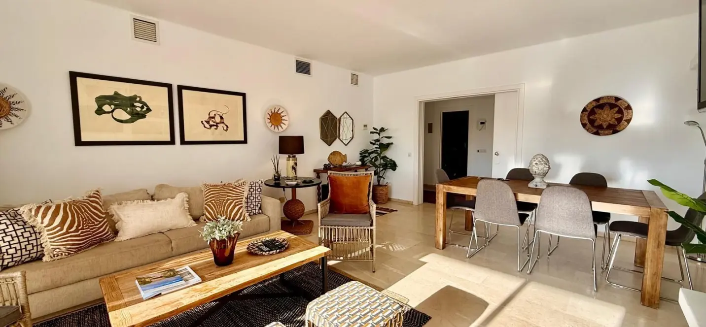 Sale of ground floor apartment in The Golden Mile 4