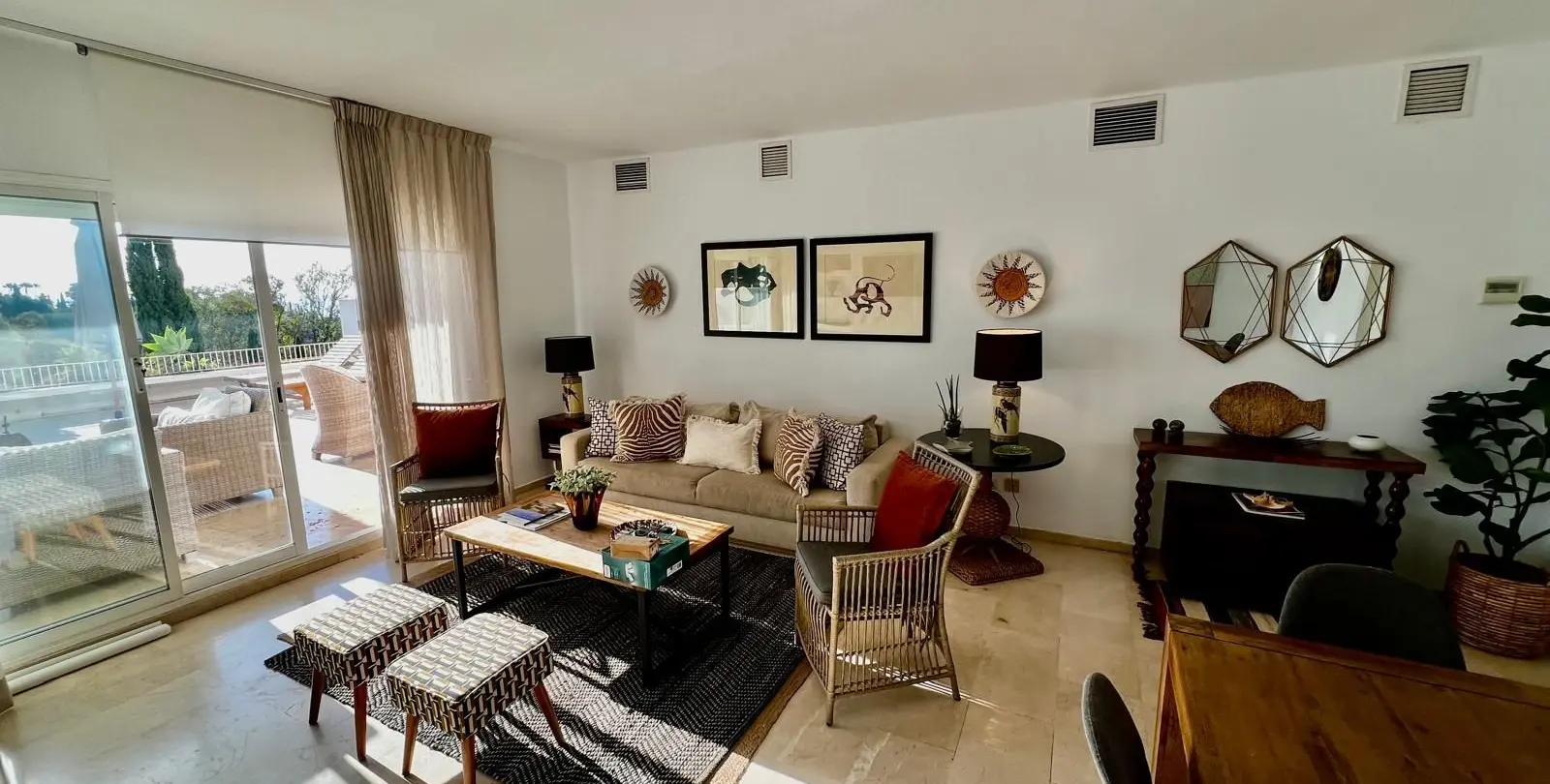 Sale of ground floor apartment in The Golden Mile 6