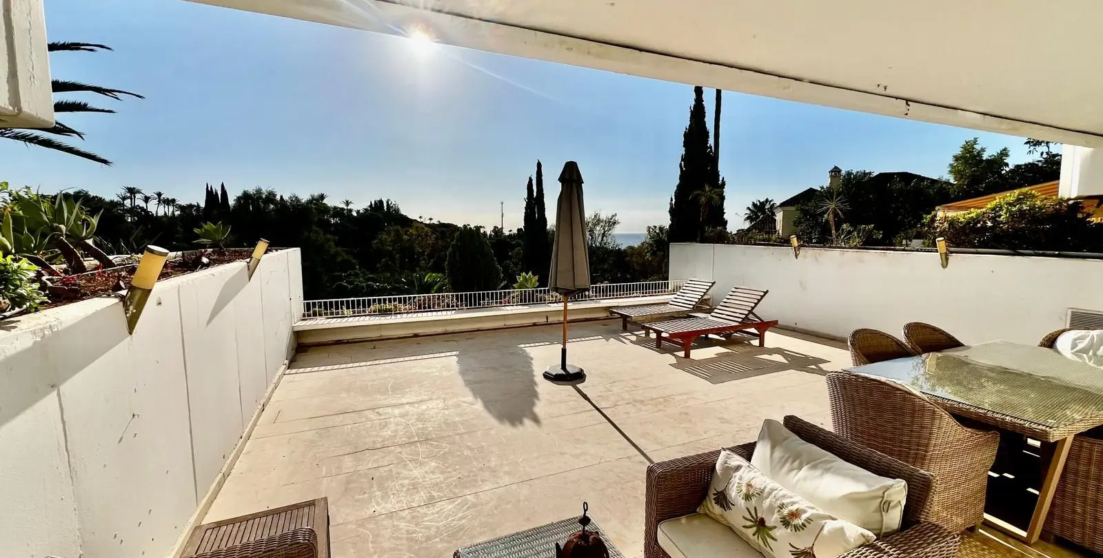 Sale of ground floor apartment in The Golden Mile 12