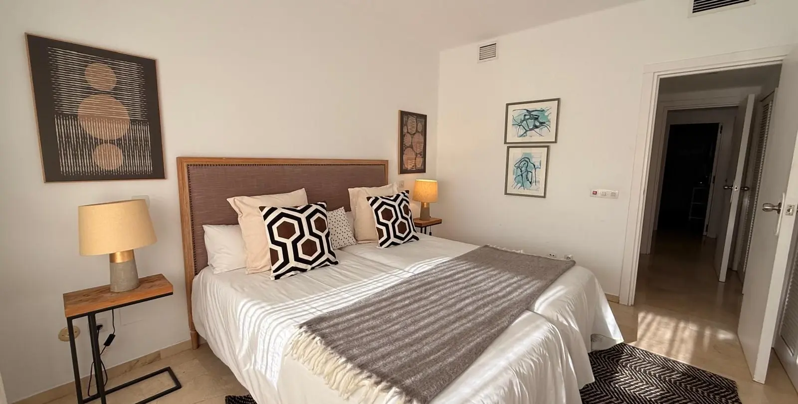 Sale of ground floor apartment in The Golden Mile 14