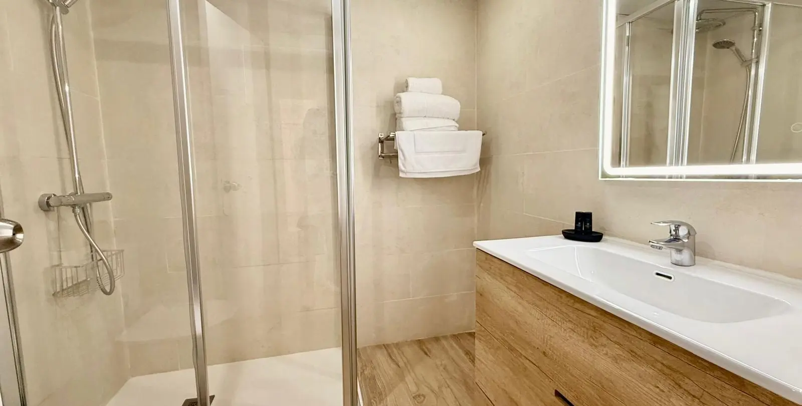 Sale of ground floor apartment in The Golden Mile 16