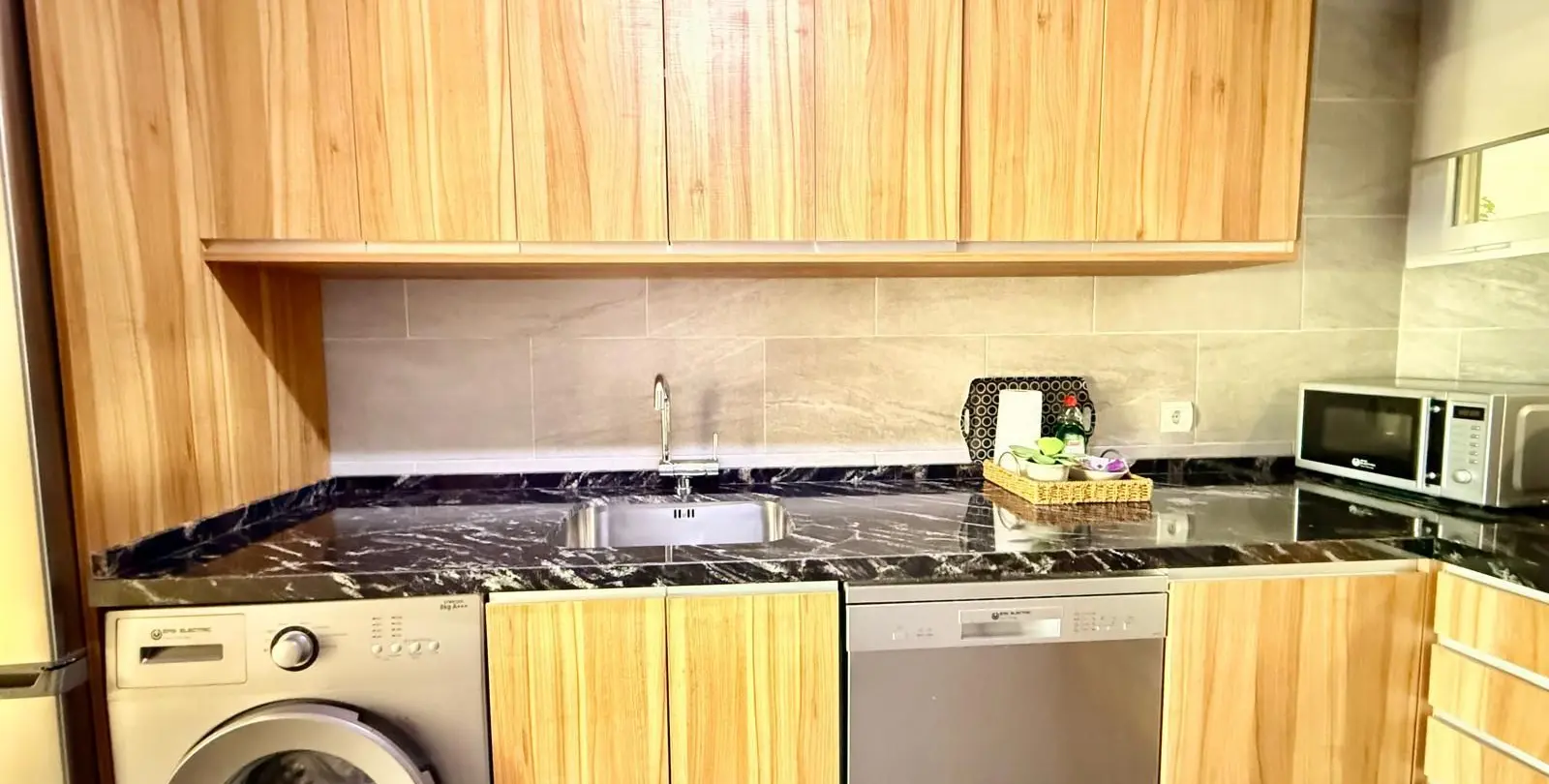 Sale of ground floor apartment in The Golden Mile 22
