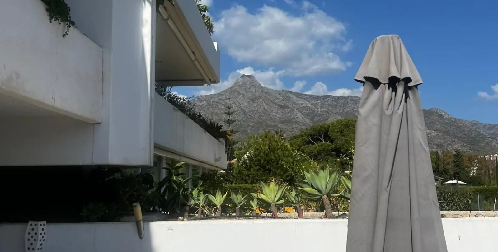 Sale of ground floor apartment in The Golden Mile 26