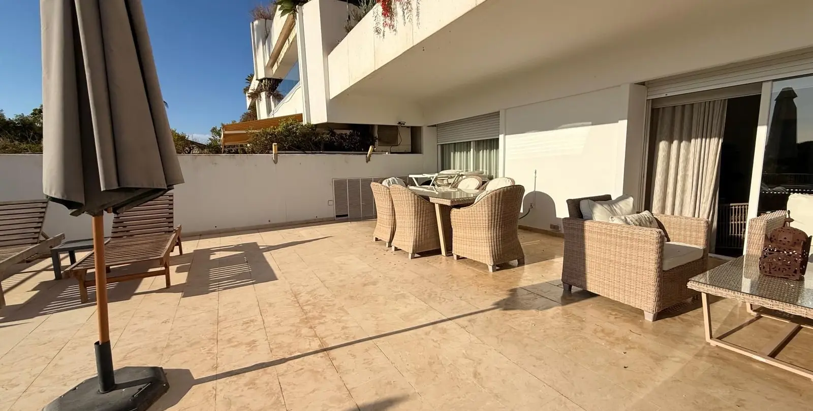 Sale of ground floor apartment in The Golden Mile 27