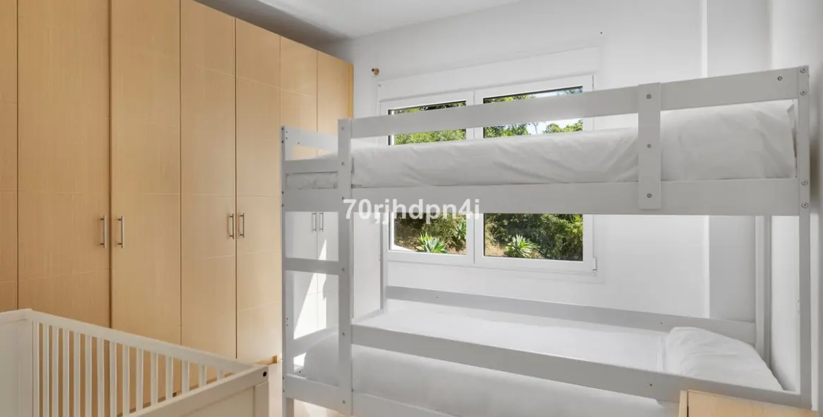 Sale of detached villa in Estepona 13