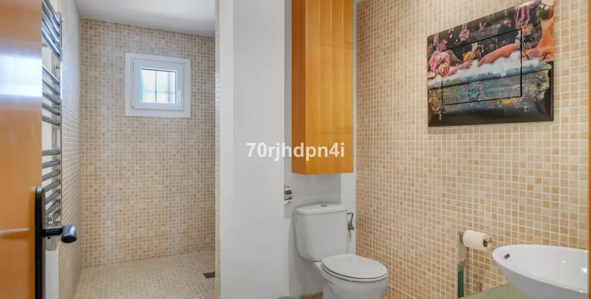 Sale of detached villa in Estepona 78