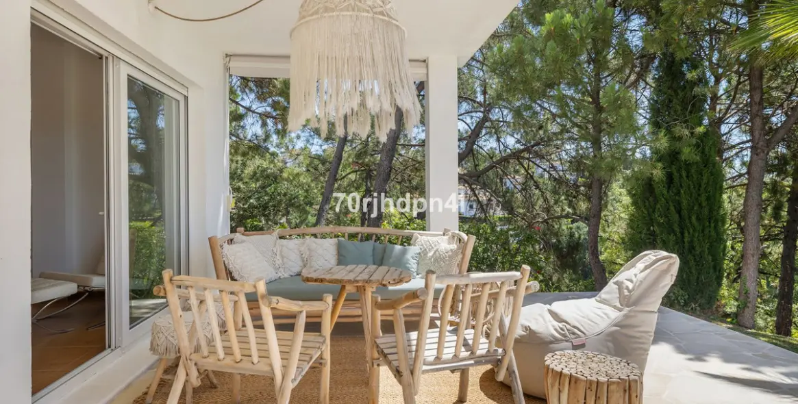 Sale of detached villa in Estepona 134