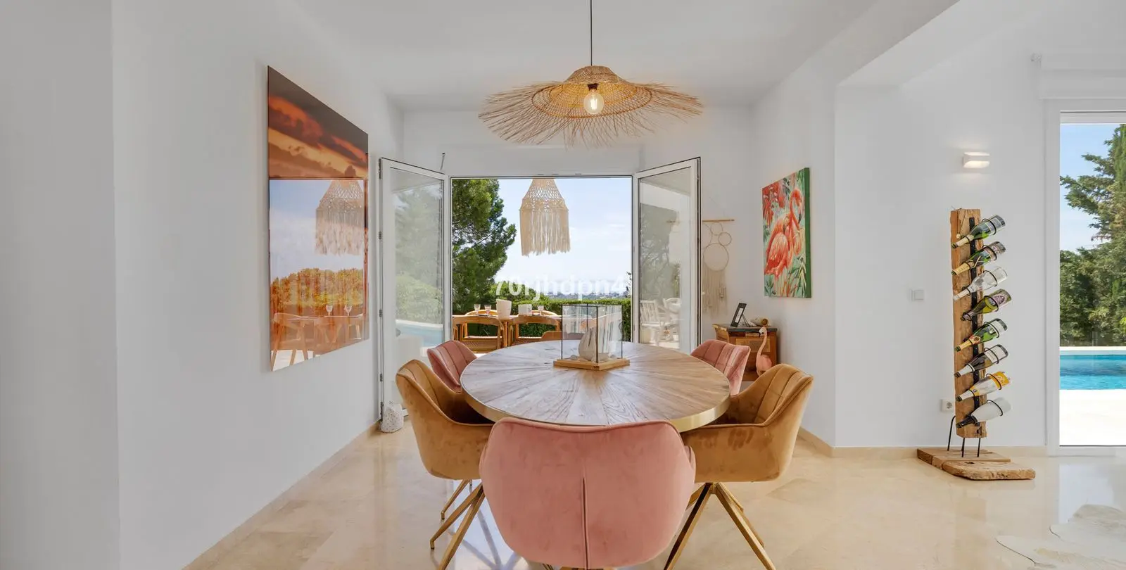 Продажа  отдельно стоящей виллы в Estepona 24