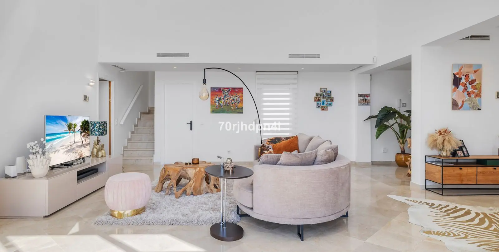 Продажа  отдельно стоящей виллы в Estepona 36