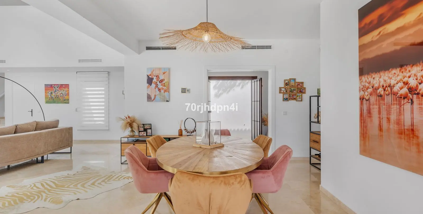 Продажа  отдельно стоящей виллы в Estepona 37