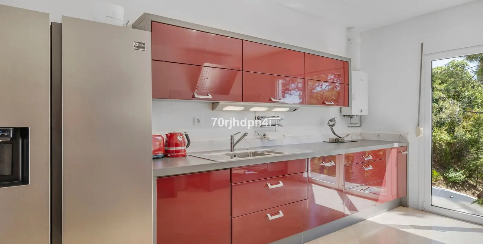 Продажа  отдельно стоящей виллы в Estepona 51