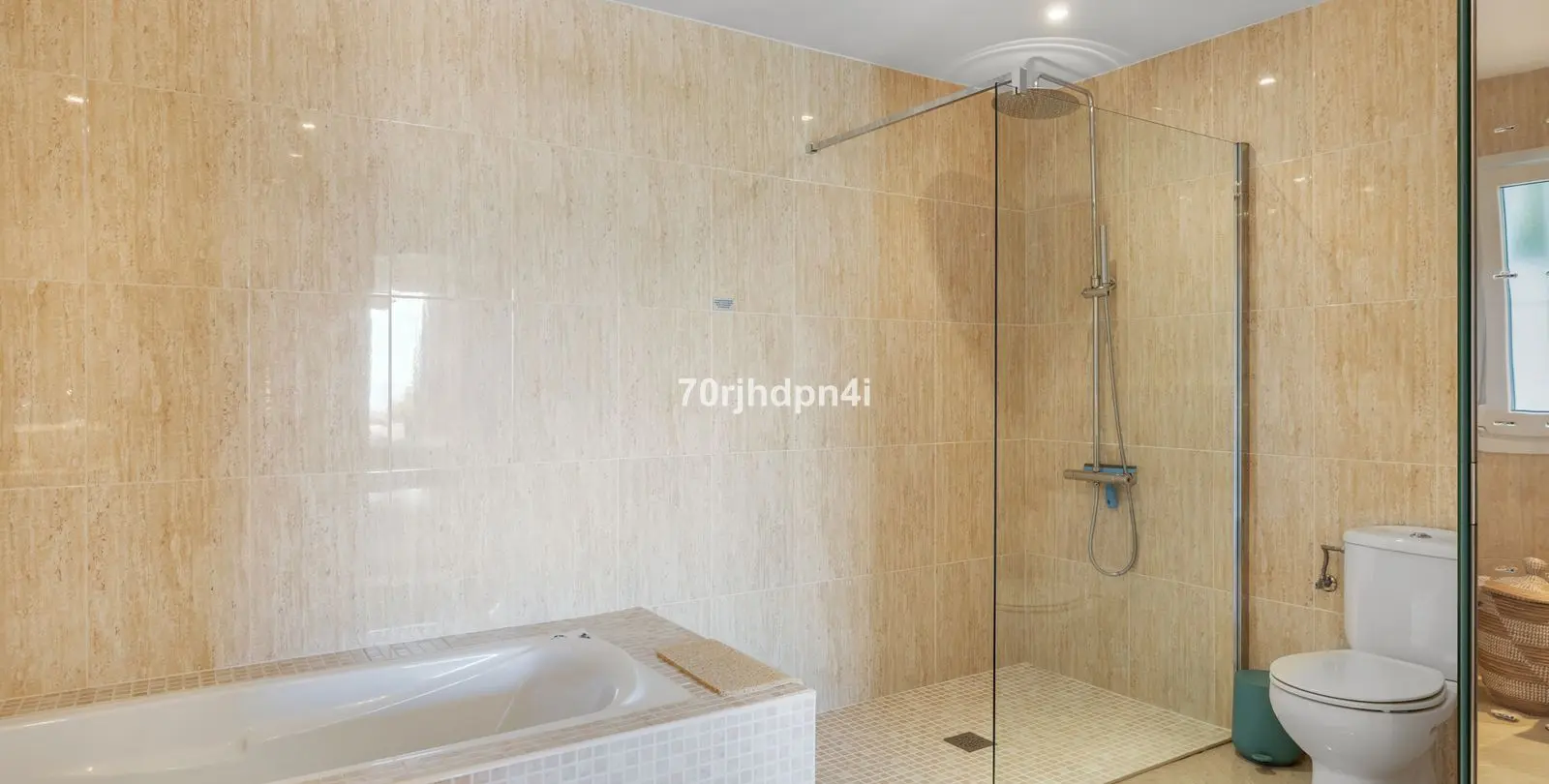 Продажа  отдельно стоящей виллы в Estepona 69