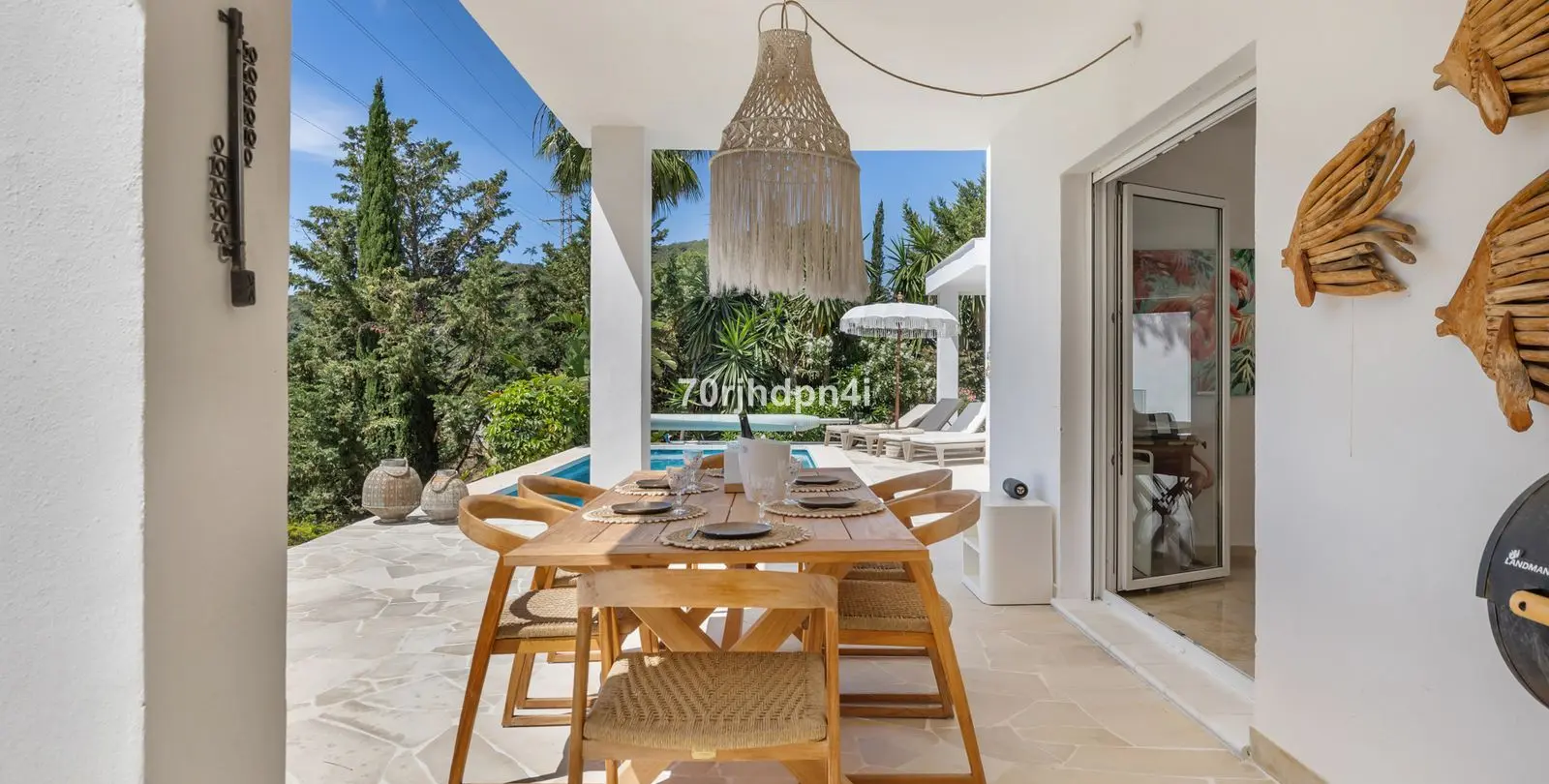 Продажа  отдельно стоящей виллы в Estepona 78