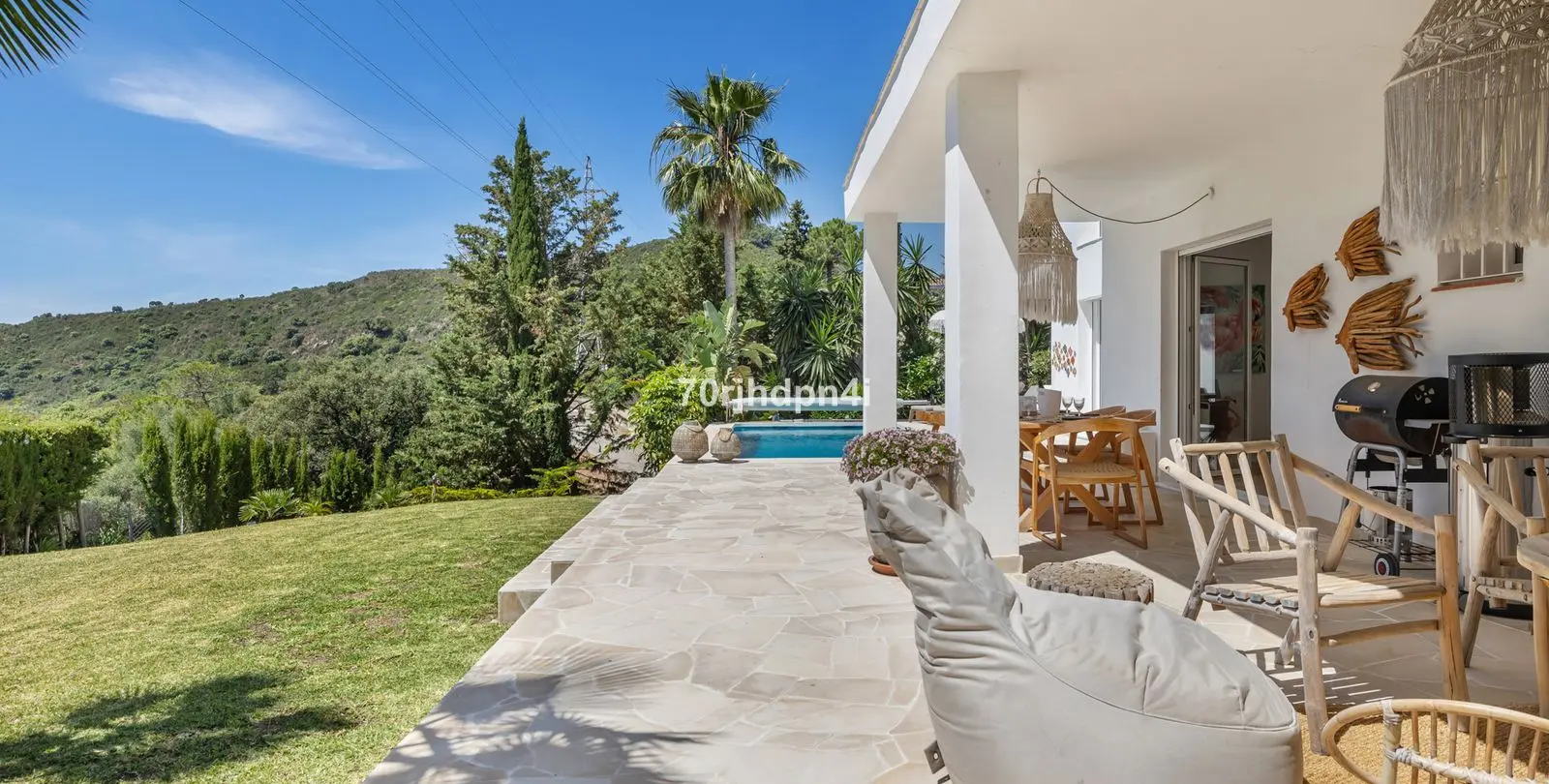 Продажа  отдельно стоящей виллы в Estepona 93