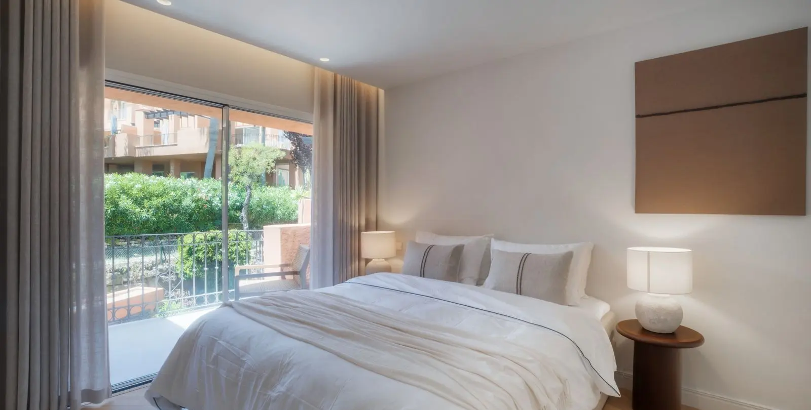 Sale of penthouse duplex in Nueva Andalucía 2