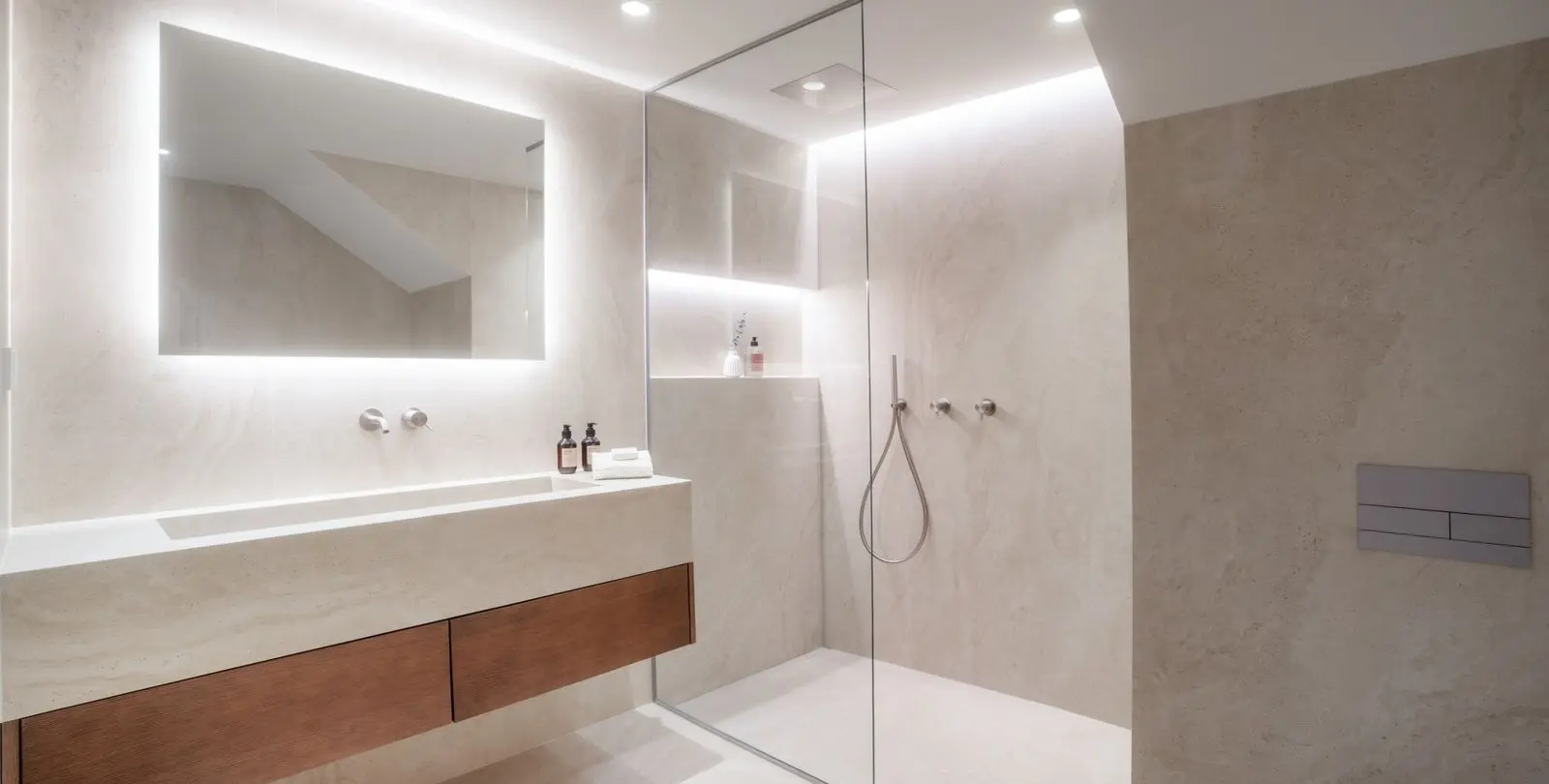Sale of penthouse duplex in Nueva Andalucía 6