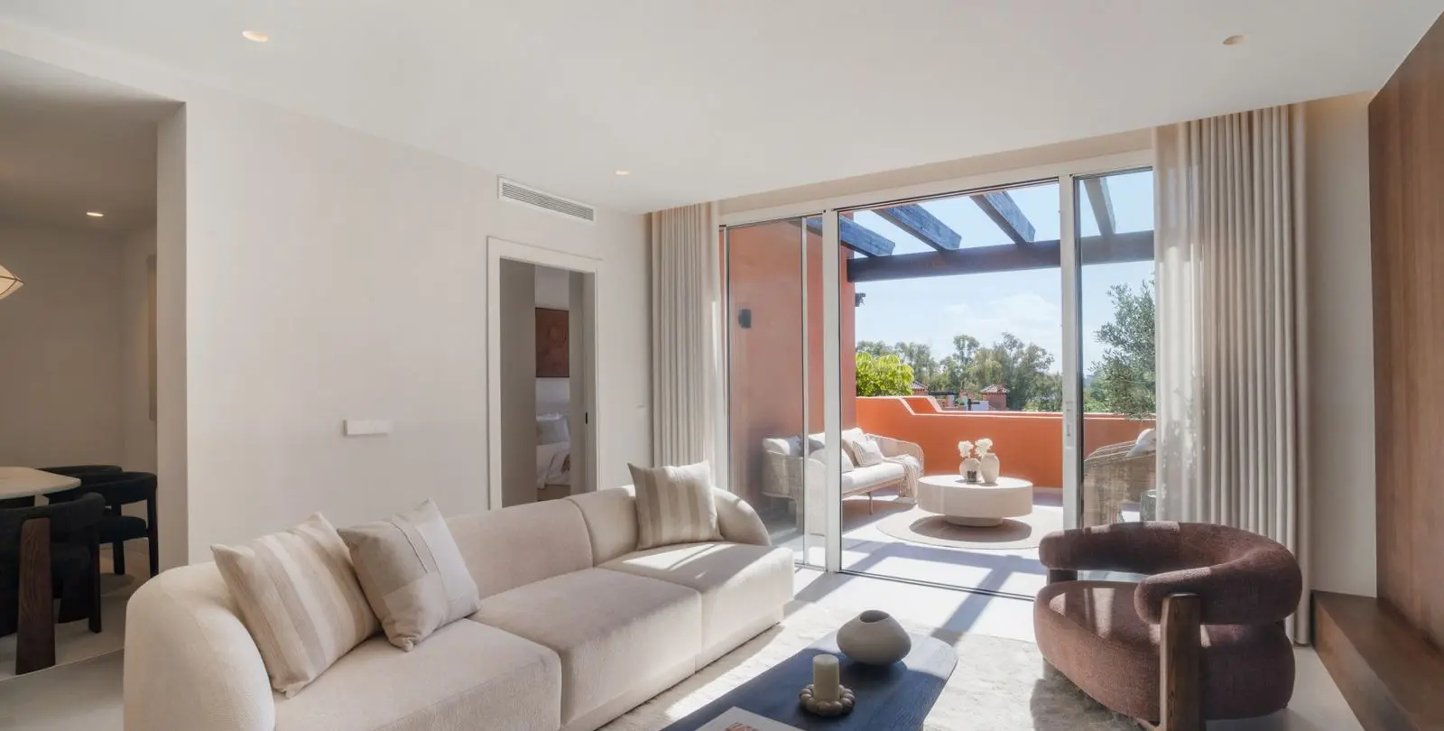 Sale of penthouse duplex in Nueva Andalucía 20
