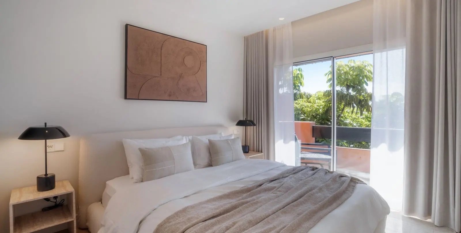 Sale of penthouse duplex in Nueva Andalucía 23