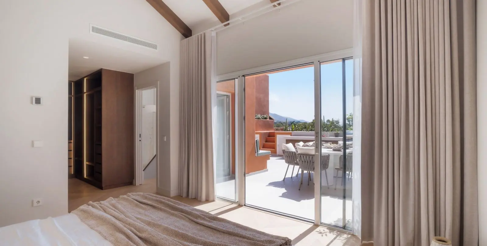 Sale of penthouse duplex in Nueva Andalucía 27