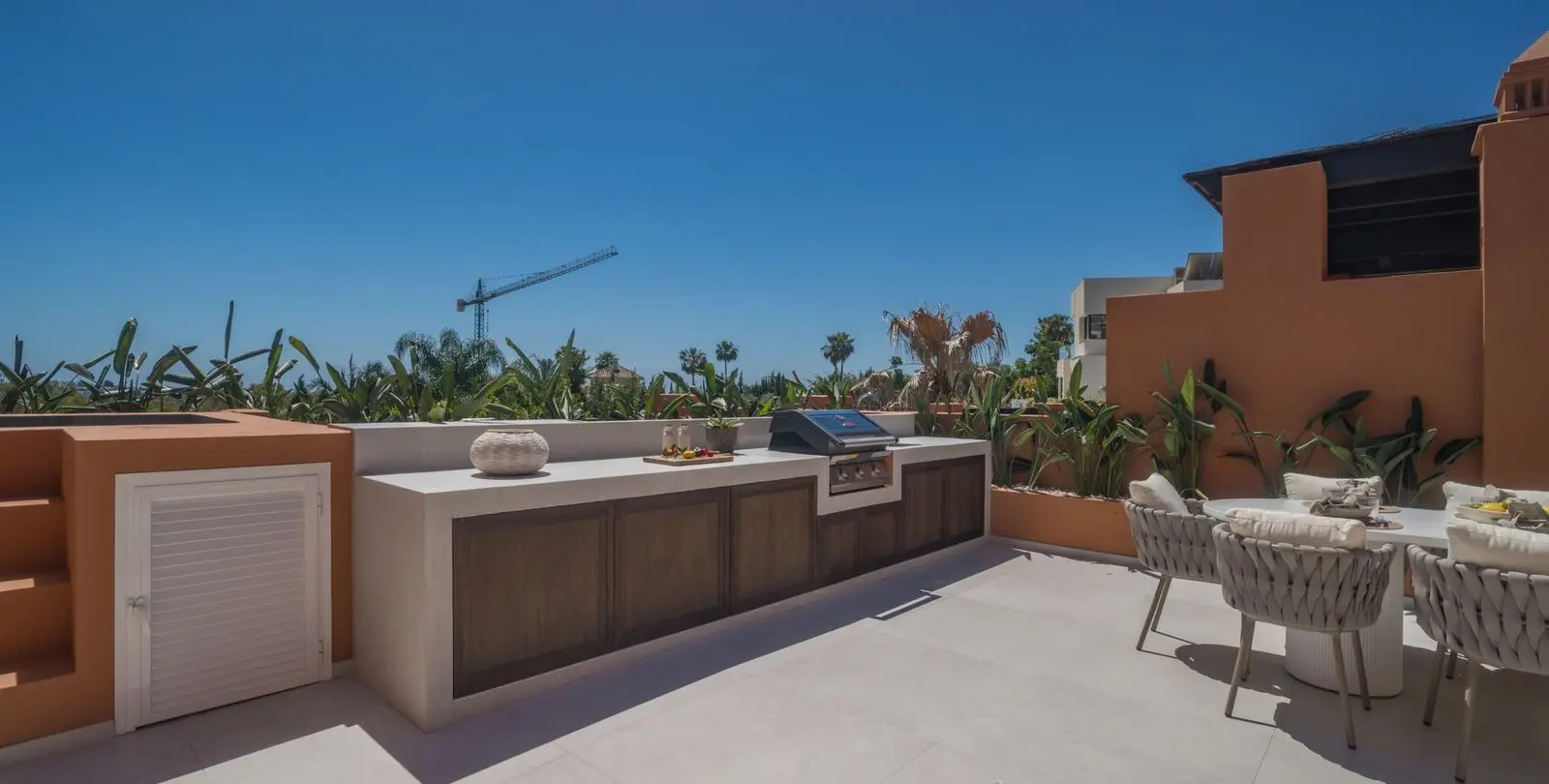 Sale of penthouse duplex in Nueva Andalucía 36
