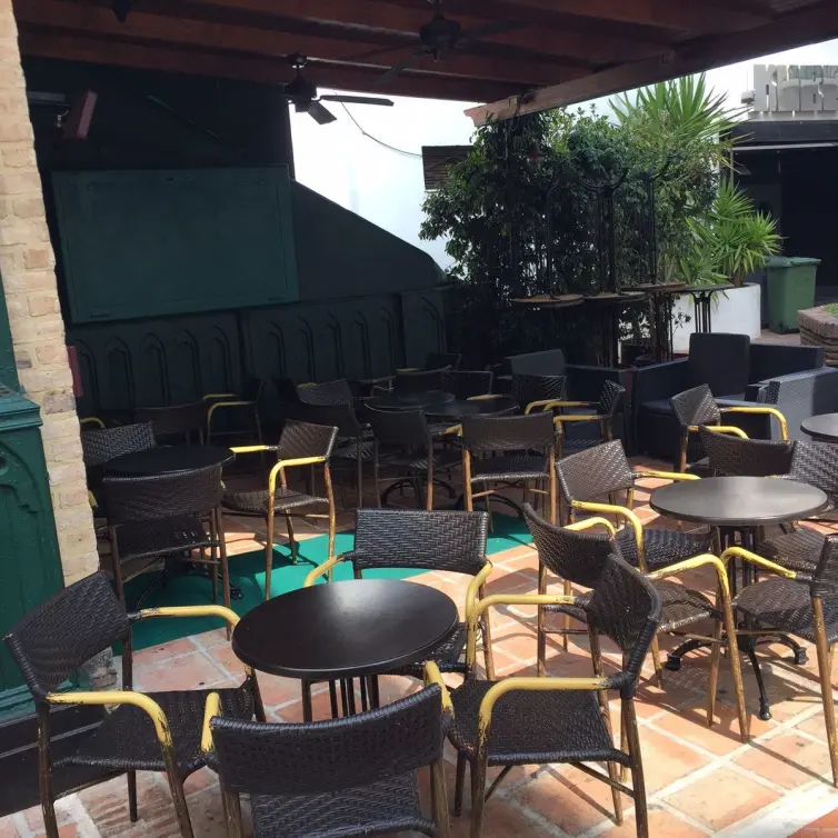 Sale of bar in Puerto Banús