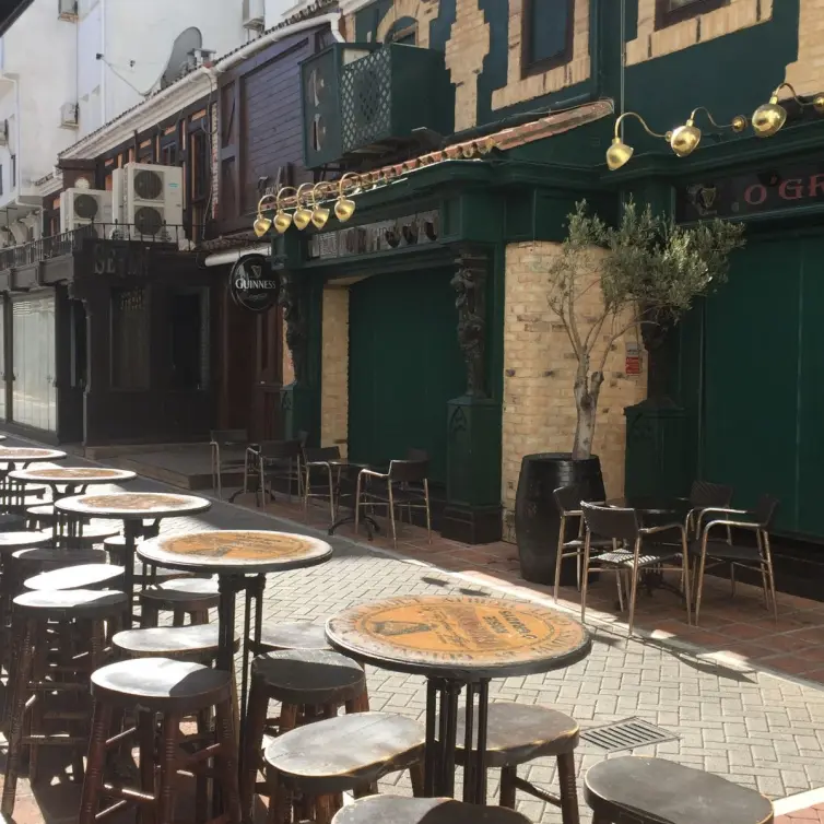 Sale of bar in Puerto Banús