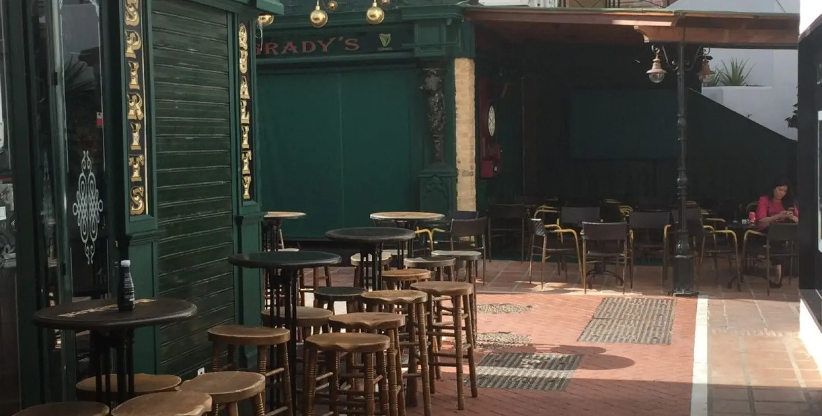 Sale of bar in Puerto Banús 8