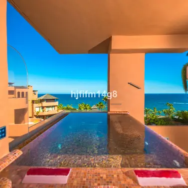 Venta de apartamento en planta media en Estepona