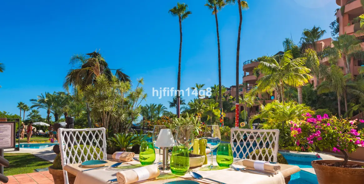 Продажа апартаментов на среднем этаже в Estepona 17